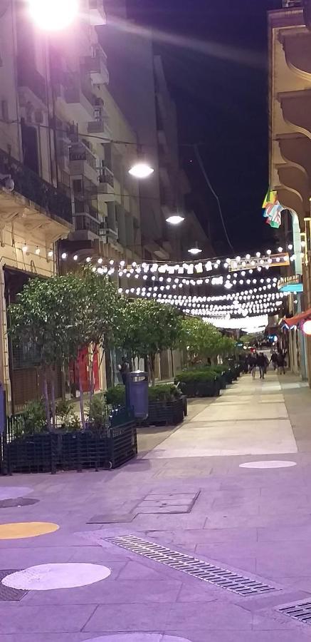 Centrico Y Espacioso Monoambiente Con Cocina Buenos Aires Exterior foto